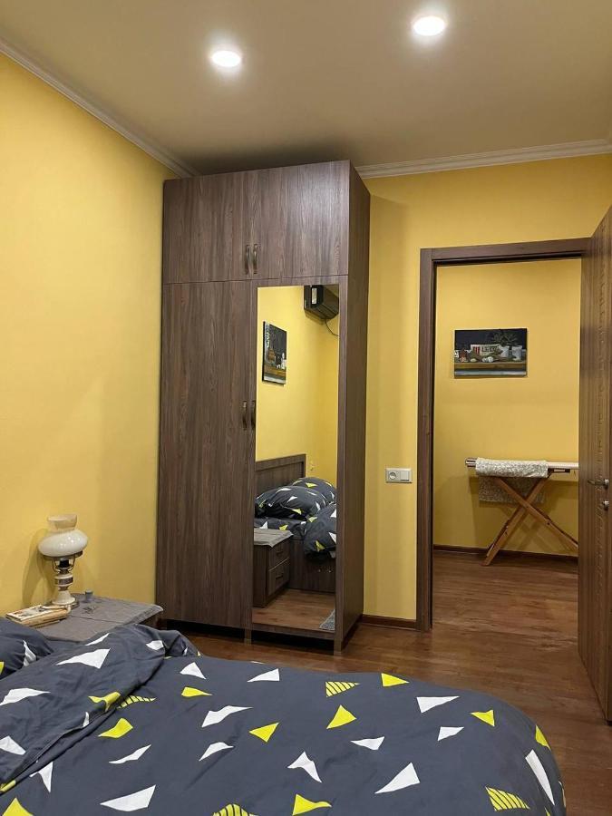 Home Away Home In Heart Of Тбілісі Екстер'єр фото